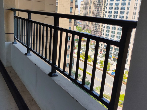 商場(chǎng)陽(yáng)臺(tái)護(hù)欄 商場(chǎng)陽(yáng)臺(tái)護(hù)欄