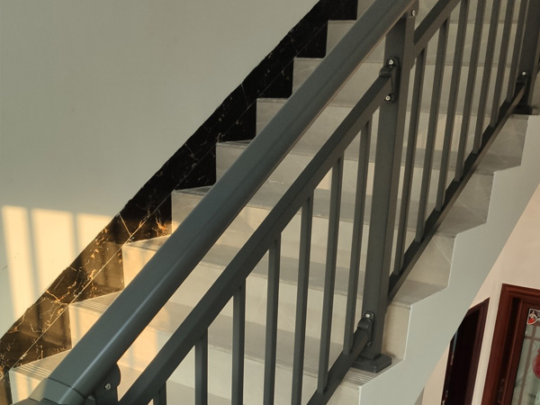 樓梯扶手選購方法與技巧