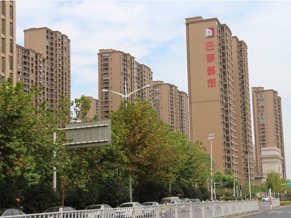 合肥佳源巴黎都市小區(qū)定制陽臺欄桿、百葉窗、樓梯扶手案例