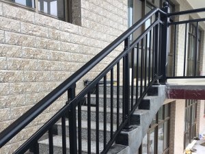 別墅樓梯護(hù)欄 別墅樓梯護(hù)欄