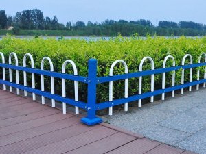 噴塑草坪護(hù)欄