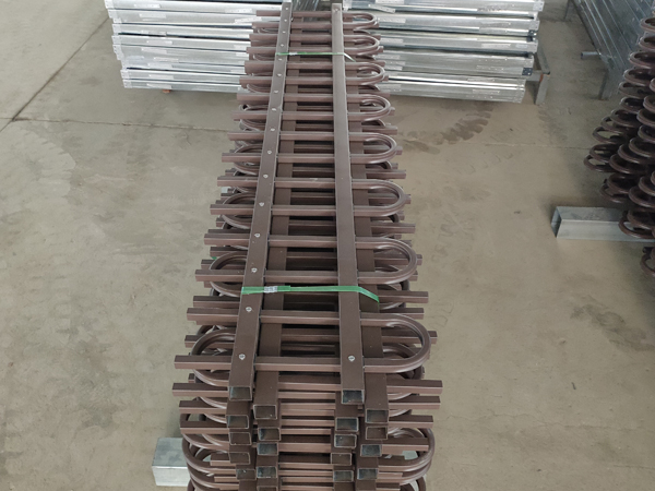 草坪鋅鋼護欄圖片