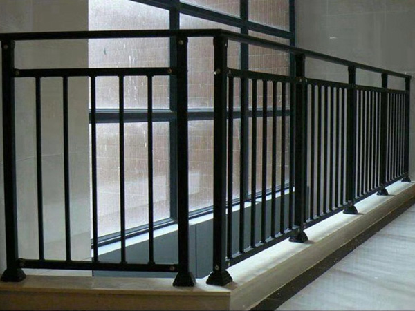 陽(yáng)臺(tái)護(hù)欄風(fēng)格種類分類大全 陽(yáng)臺(tái)護(hù)欄風(fēng)格種類分類大全