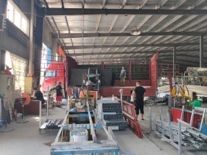 金用護欄2020年8月18日鋅鋼窗戶護欄裝車發(fā)貨！