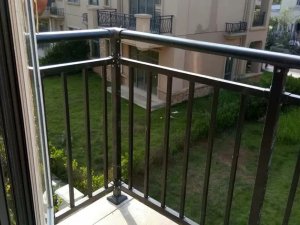 陽臺(tái)護(hù)欄安裝指南