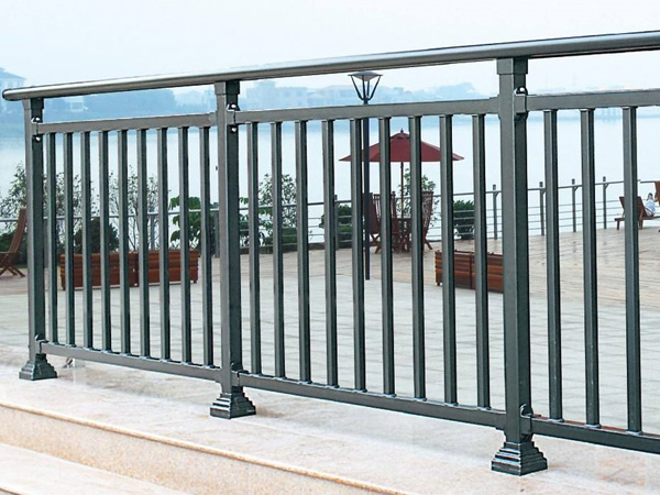 陽臺護欄選購技巧 陽臺護欄選購技巧