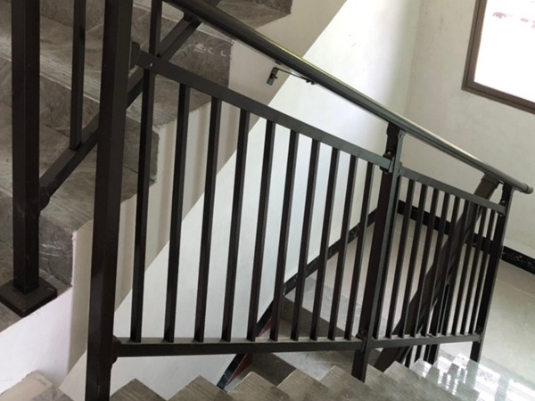 大批量采購(gòu)樓梯扶手，從這3款樓梯扶手中就對(duì)了！