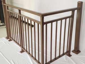 鋅鋼護(hù)欄表面是噴漆好還是噴塑好？