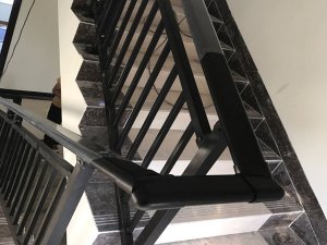 樓梯扶手廠家哪家信譽(yù)比較好？