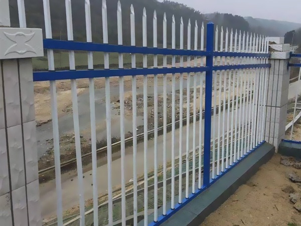 什么是鋅鋼圍欄？