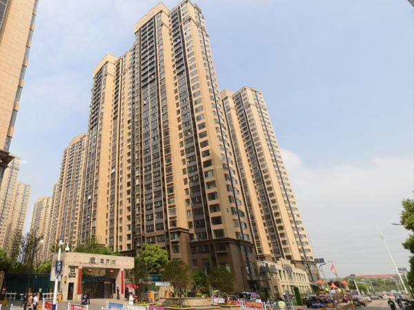 合肥中鐵國(guó)際城小區(qū)空調(diào)百葉窗、樓梯扶手定制