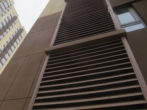 百葉窗是用鋅鋼的好還是鋁合金的好？