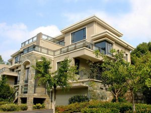 黃山鴻威東方麗景別墅樓梯扶手、陽臺(tái)玻璃護(hù)欄定制