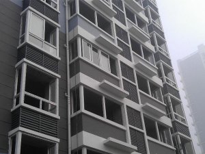 百葉窗什么材質(zhì)的比較適合建筑工程上用？