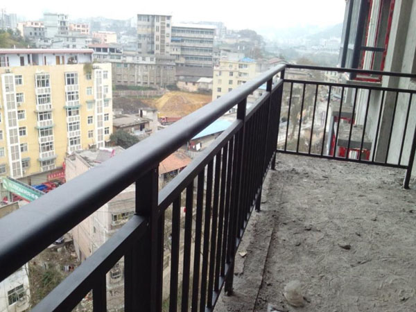 鋅鋼護(hù)欄顏色有哪些？