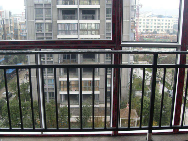 鋅鋼護(hù)欄表面處理工藝有幾種？