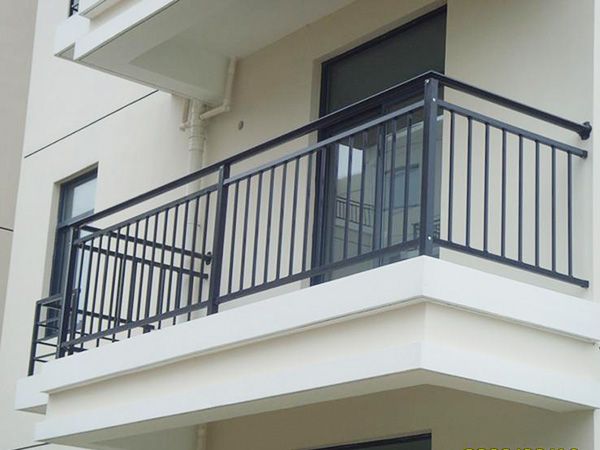 鋅鋼護(hù)欄和鋁合金護(hù)欄哪個更值得選擇？