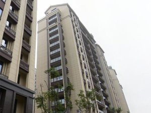 紹興錦樾華府小區(qū)陽臺玻璃護欄、鋅鋼樓梯扶手定制