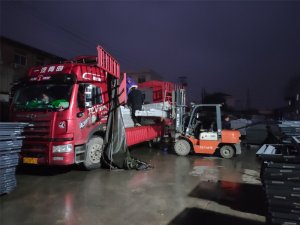 金用護欄2020年11月23日上午鋅鋼陽臺護欄發(fā)貨！