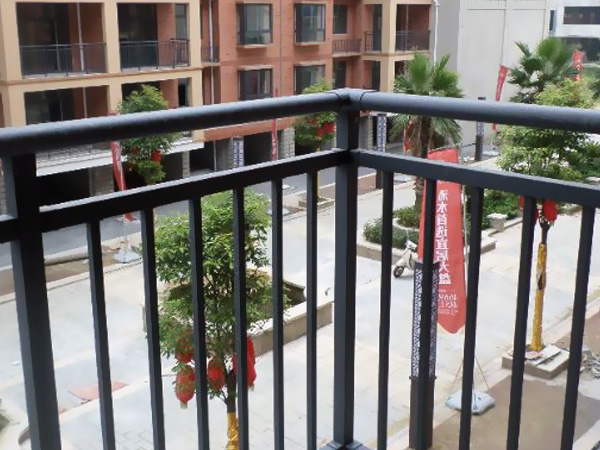 安徽護欄廠家哪家的產(chǎn)品性價比高？