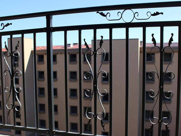 鋅鋼護欄價格計算方法 鋅鋼護欄價格計算方法