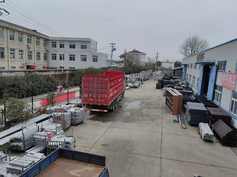 金用護欄2021年2月28日上午鋅鋼百葉窗發(fā)貨！