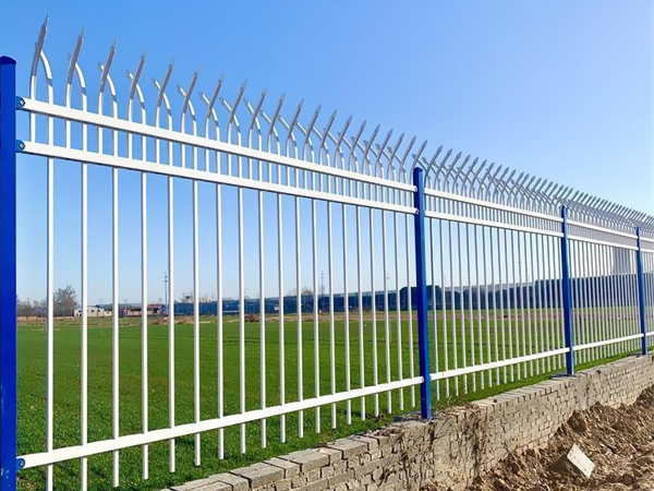 小區(qū)圍欄多少錢一米？