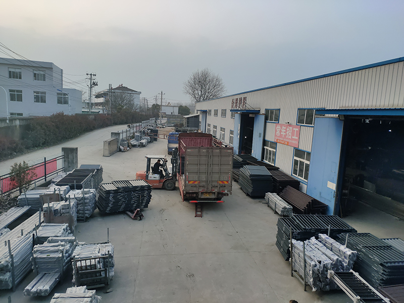 金用護(hù)欄2021年3月13日百葉窗發(fā)貨！