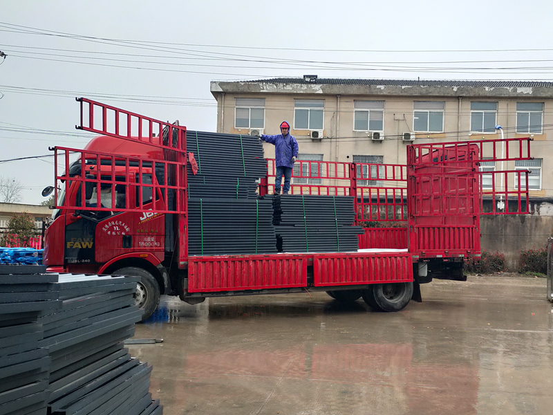 金用護欄2021年3月15日鋁合金百葉窗發(fā)貨！