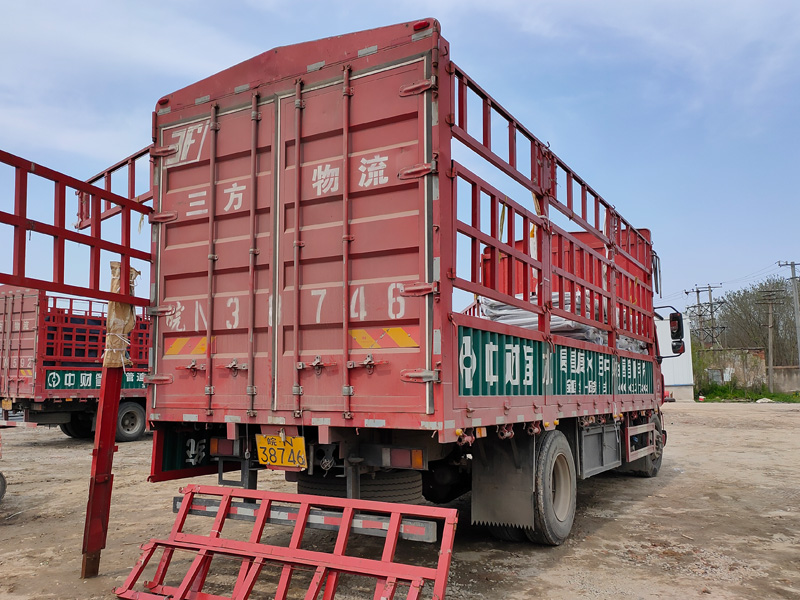 金用護(hù)欄2021年4月6日鋅鋼陽臺(tái)欄桿發(fā)貨！