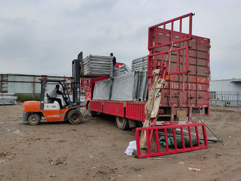 金用護(hù)欄2021年4月21日鋅鋼陽臺(tái)護(hù)欄發(fā)貨！