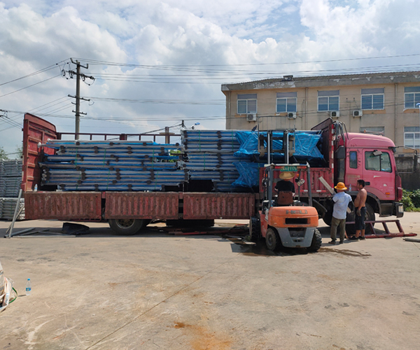 金用護(hù)欄2021年6月15日鋅鋼陽(yáng)臺(tái)護(hù)欄發(fā)貨！