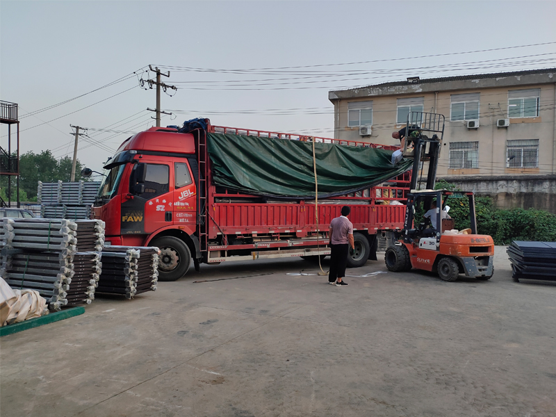 金用護(hù)欄2021年7月30日鋅鋼陽(yáng)臺(tái)護(hù)欄發(fā)貨！