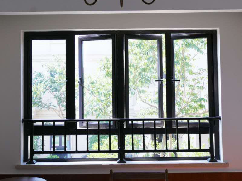 飄窗護(hù)欄結(jié)構(gòu)組成 飄窗護(hù)欄結(jié)構(gòu)組成