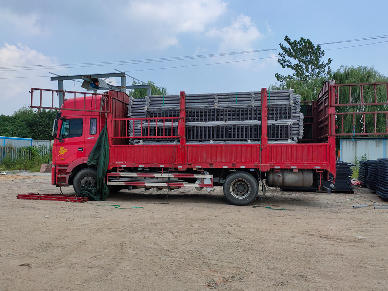 金用護欄2021年8月31日鋅鋼連廊欄桿發(fā)貨！