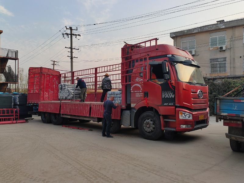 金用護(hù)欄2021年11月22日鋅鋼陽(yáng)臺(tái)護(hù)欄發(fā)貨！