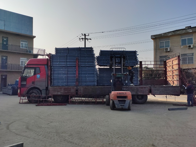 金用護欄2021年11月30日鋁合金玻璃欄桿發(fā)貨！