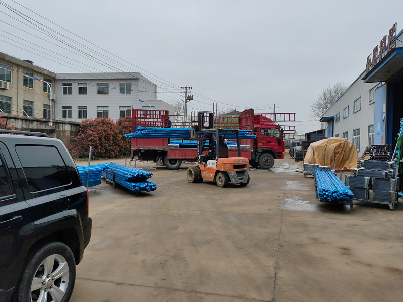 金用護欄2022年4月2日鋅鋼組裝欄桿裝車發(fā)貨！