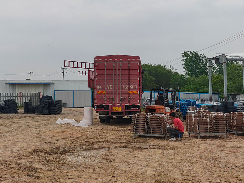 金用護欄2022年5月5日鋅鋼護窗欄桿裝車發(fā)貨！