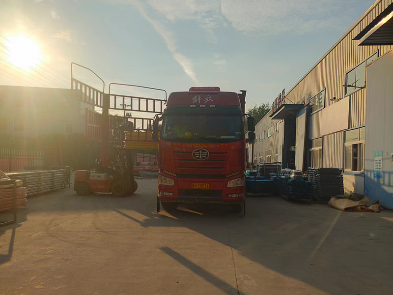 金用護(hù)欄2022年8月16日鋅鋼護(hù)欄裝車發(fā)貨！