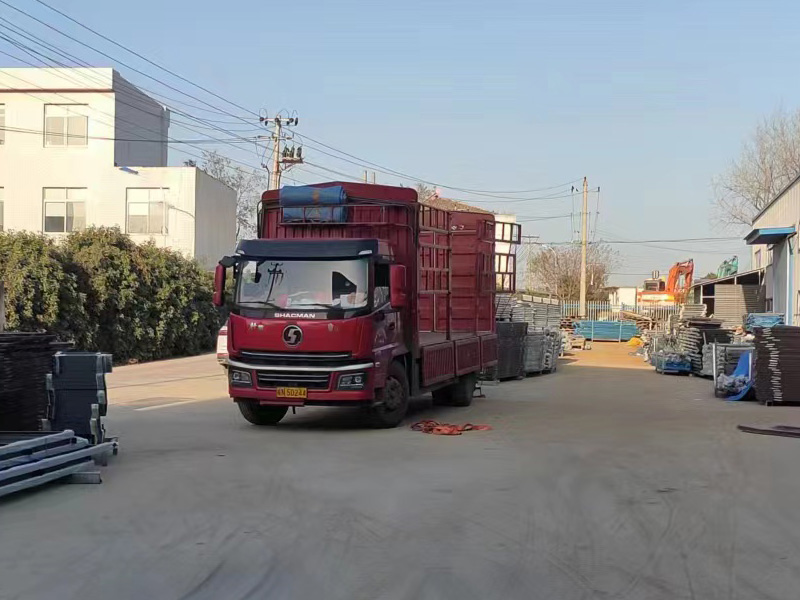 金用護欄2022年12月19日鋅鋼空調(diào)護欄裝車發(fā)貨！