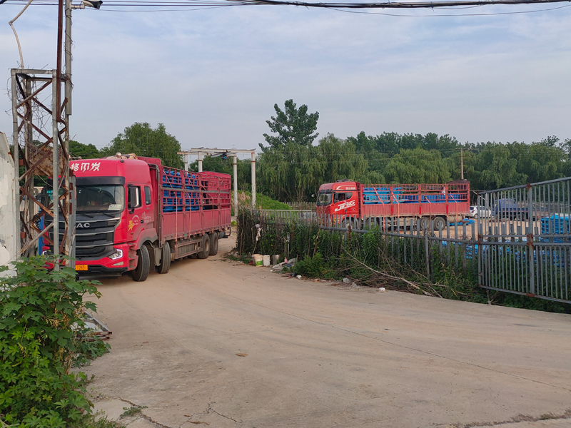 2023年5月20日鋅鋼陽(yáng)臺(tái)護(hù)欄裝車發(fā)貨！