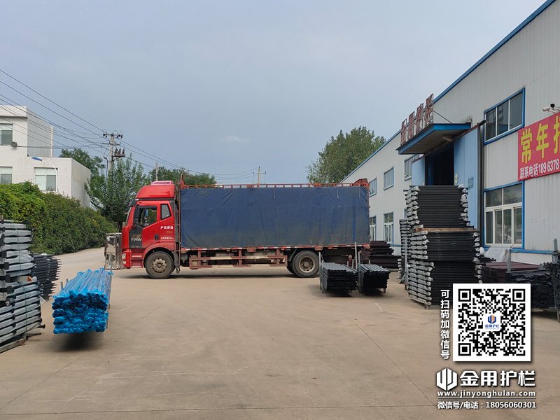 2023年8月29日鋅鋼樓梯扶手裝車發(fā)貨！