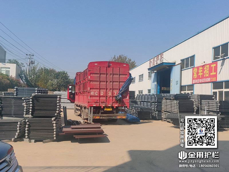 2023年11月1日鋅鋼百葉窗裝車發(fā)貨！