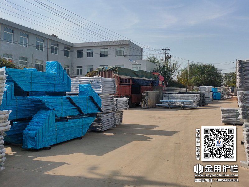 2023年11月9日鋅鋼百葉窗裝車發(fā)貨！