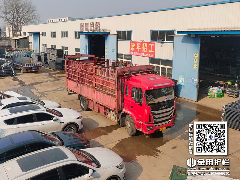 2023年12月20日鋅鋼百葉窗裝車發(fā)貨！