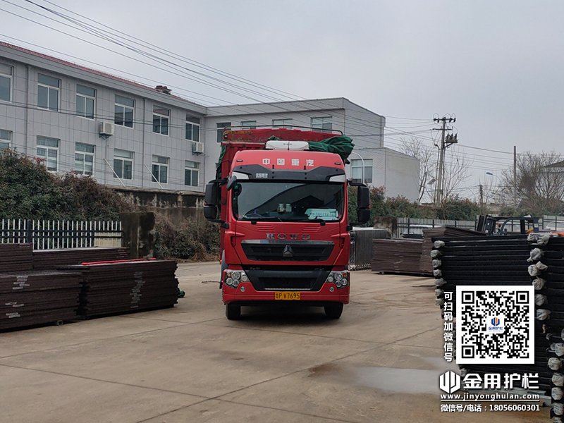 2024年1月5日鋅鋼百葉窗裝車發(fā)貨！