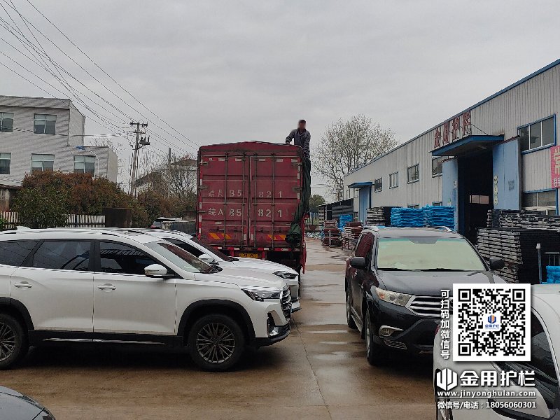 2024年3月25日鋅鋼飄窗護(hù)欄裝車發(fā)貨！