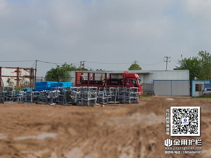 2024年4月19日鋅鋼空調(diào)護(hù)欄裝車(chē)發(fā)貨！