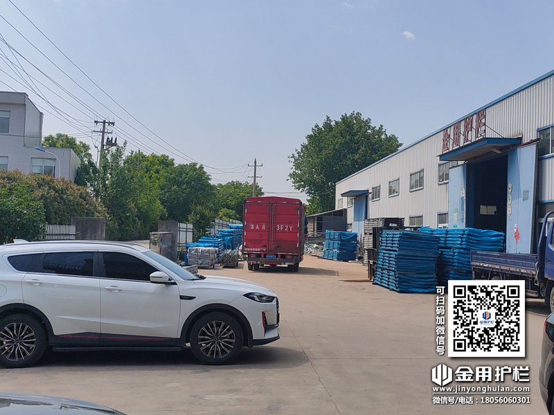 2024年5月10日鋅鋼百葉窗裝車發(fā)貨！